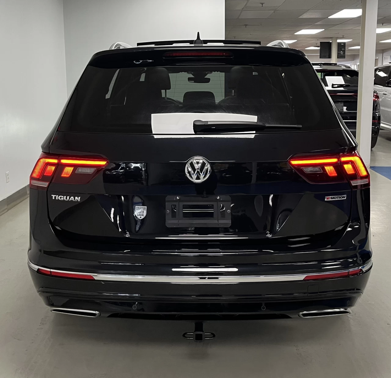 2019 Volkswagen Tiguan HIGHLINE RLINE 7 PASSANGER Image principale