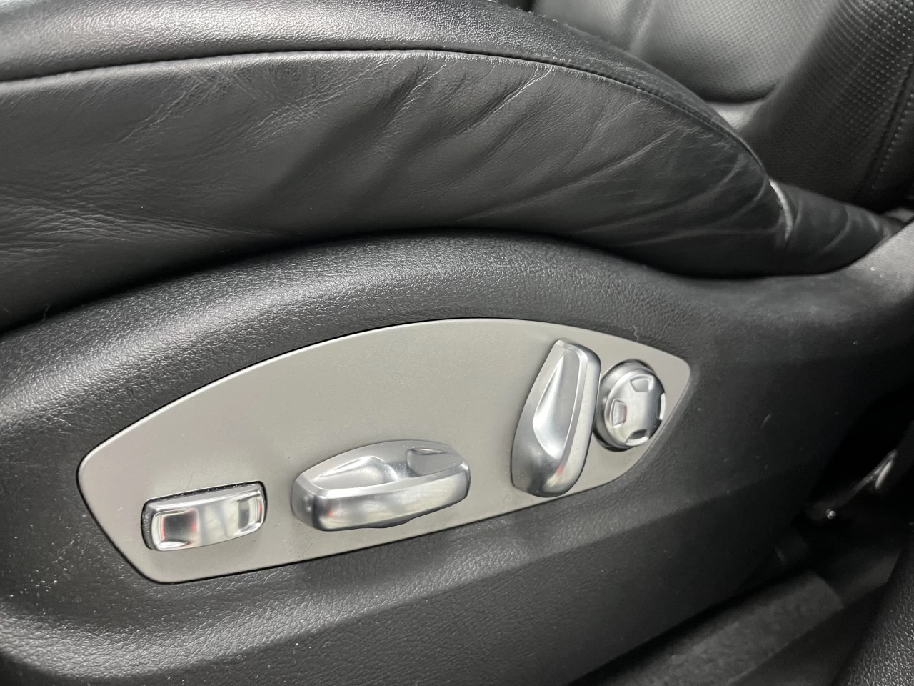 2018 Porsche Macan AWD - PANO ROOF - LANE ASSIST - CAMERA Image principale