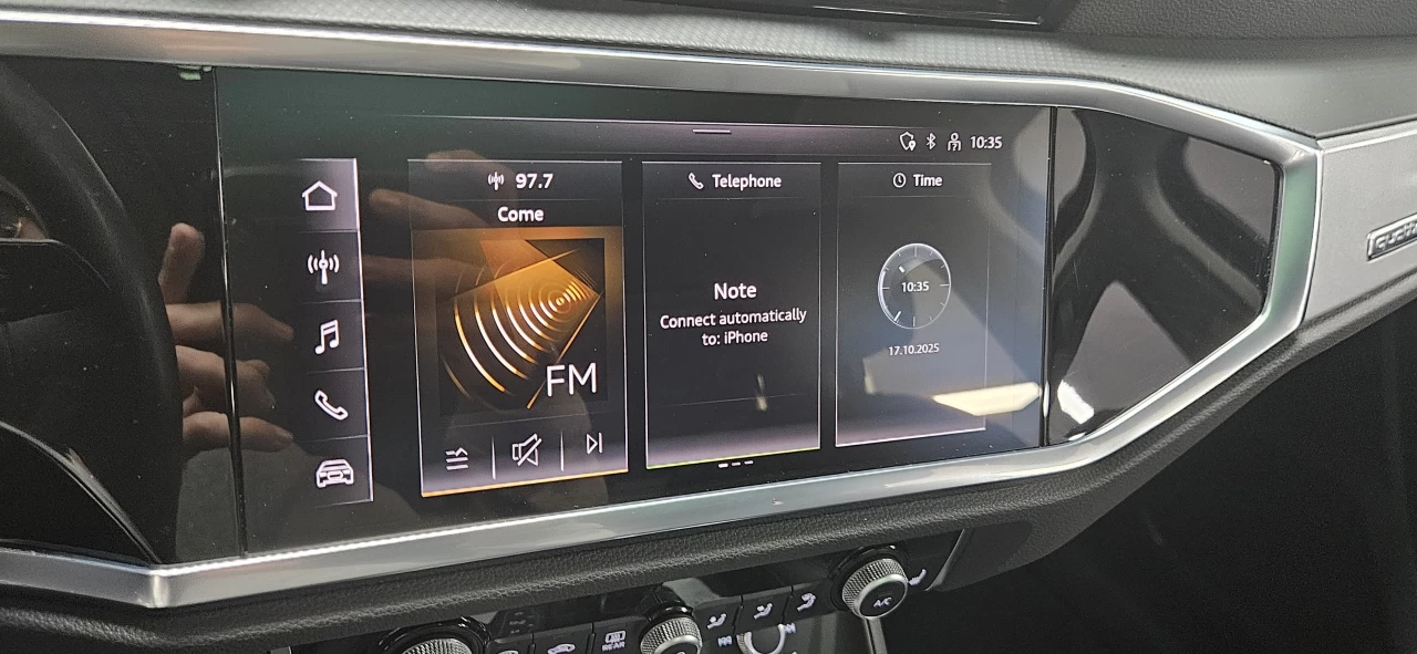 2023 Audi Q3 45 TFSI quattro LOADED ROOF Image principale