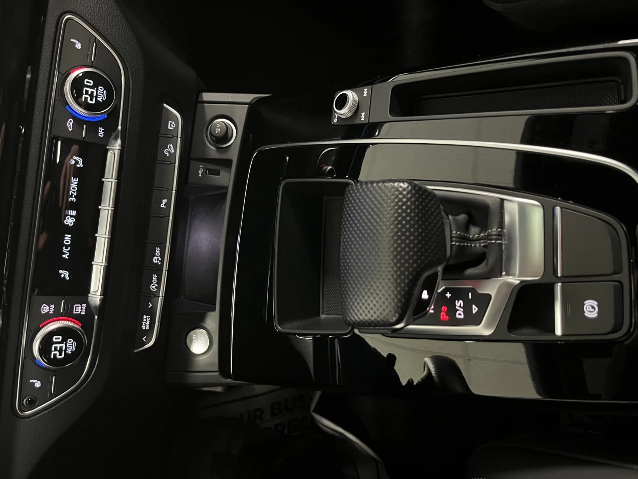 2022 Audi Q5 PROGRESSIVE S-LINE QUANTUM GREY - BLACK OPTICS Image principale