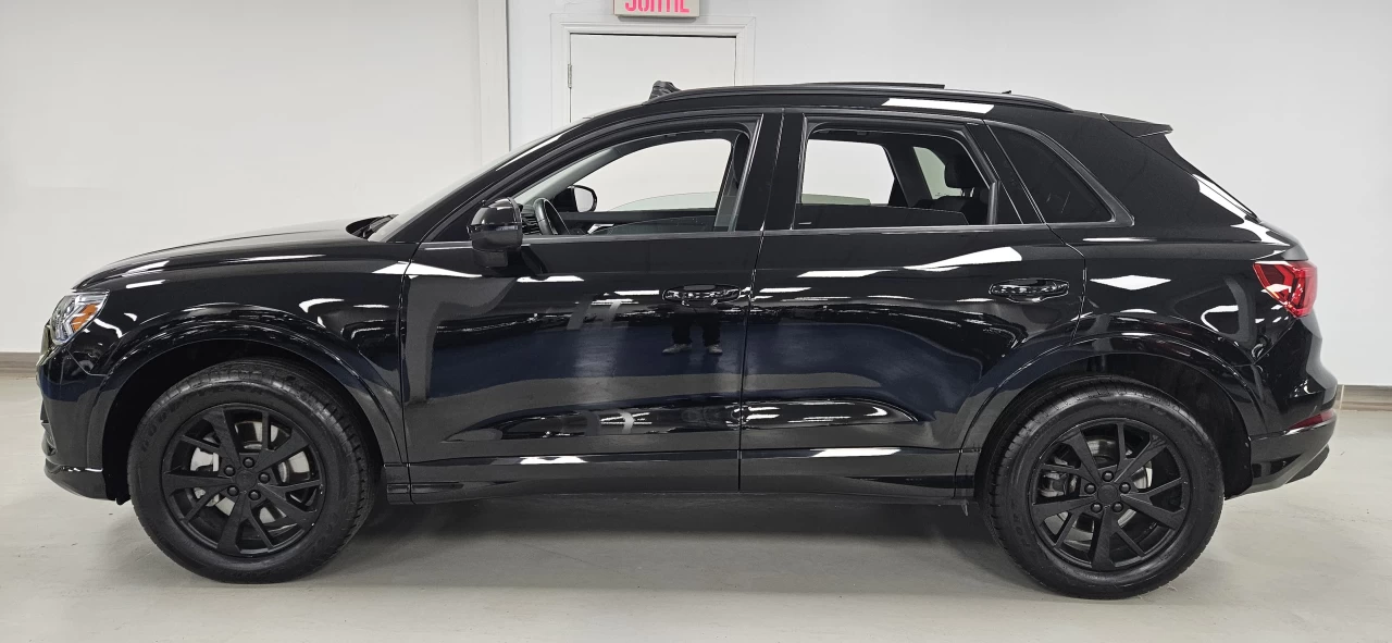 2023 Audi Q3 45 TFSI quattro LOADED ROOF Image principale