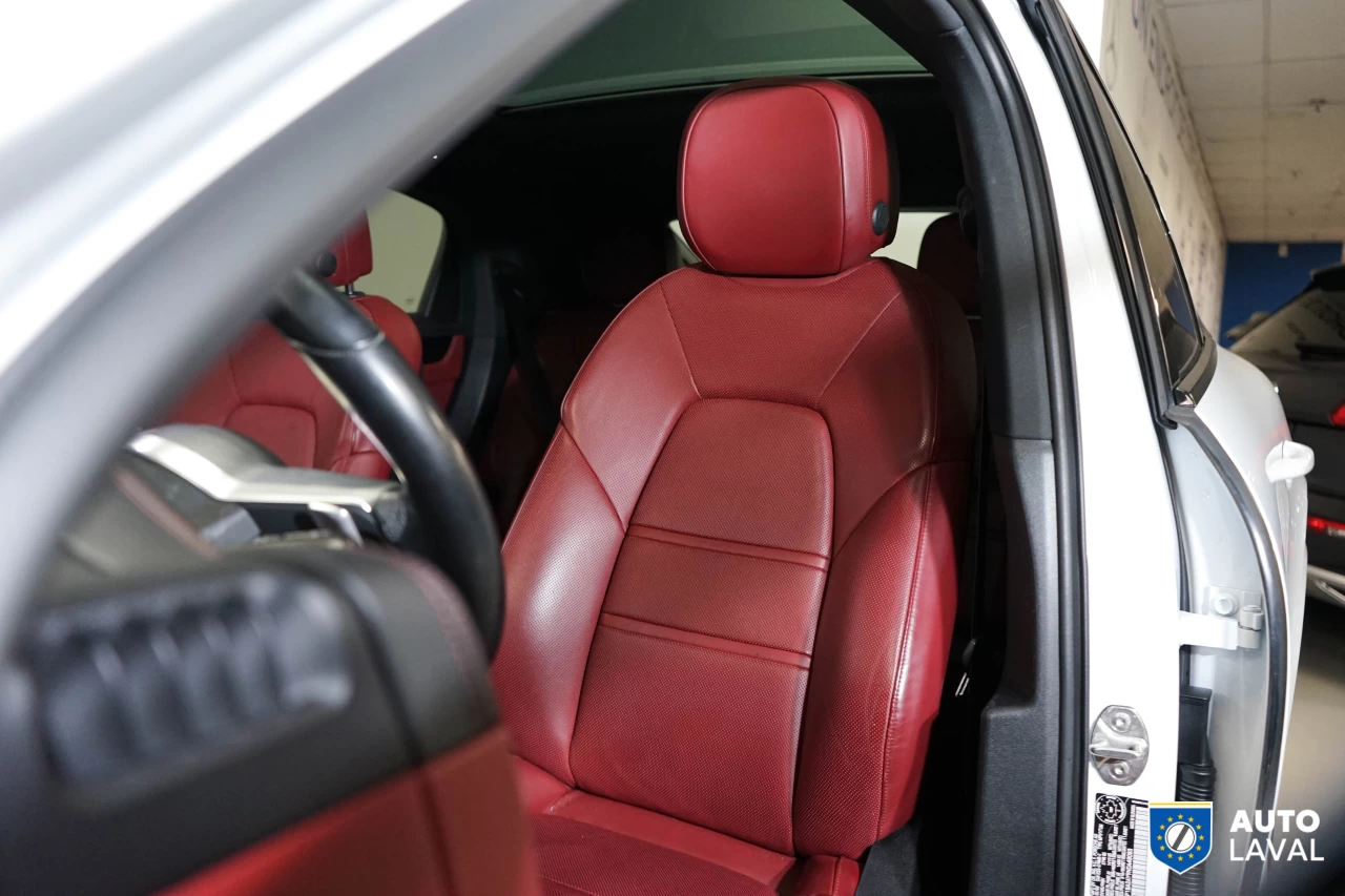 2022 Porsche Cayenne Coupe AWD Main Image