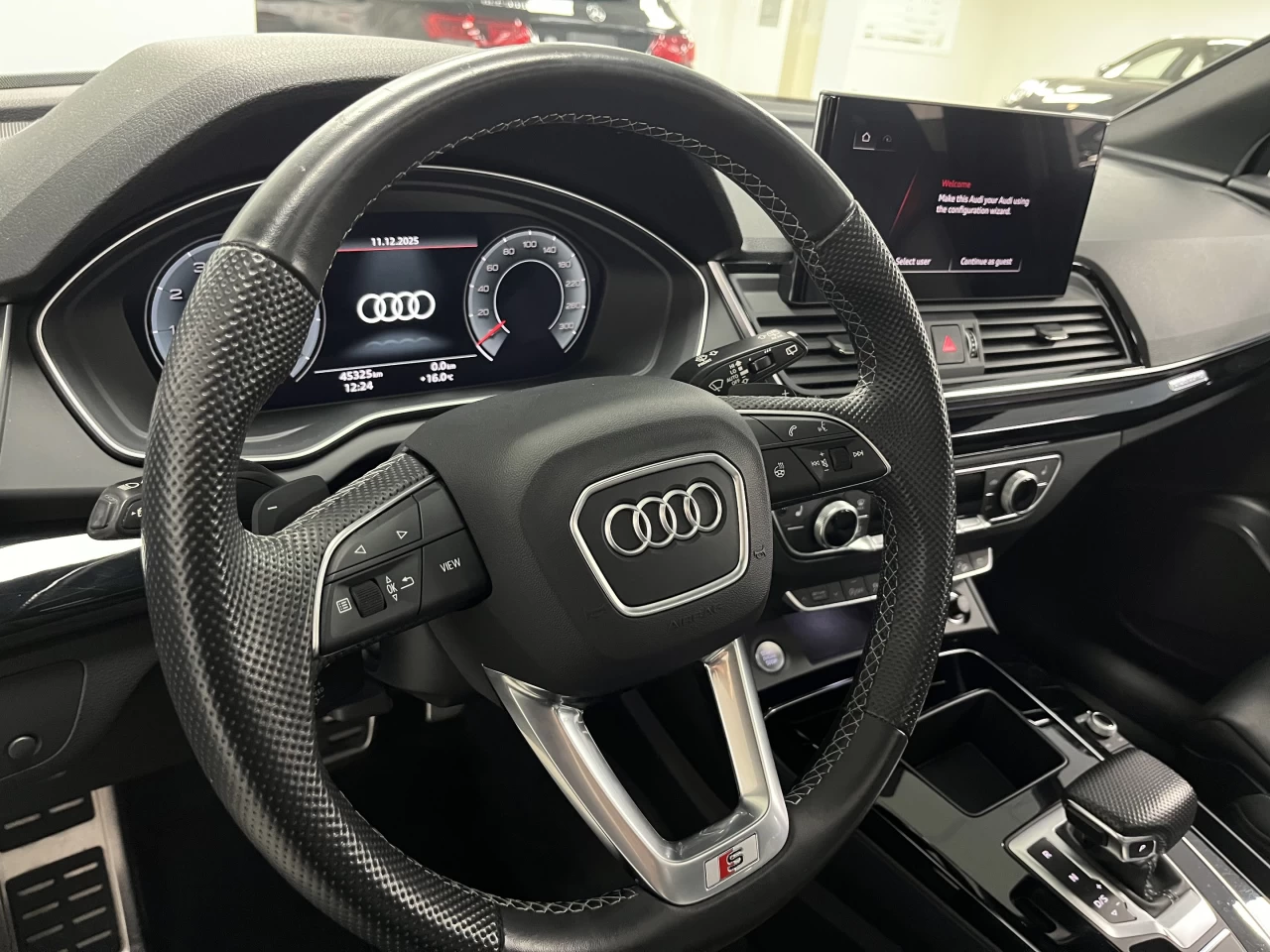2022 Audi Q5 PROGRESSIVE S-LINE QUANTUM GREY - BLACK OPTICS Image principale