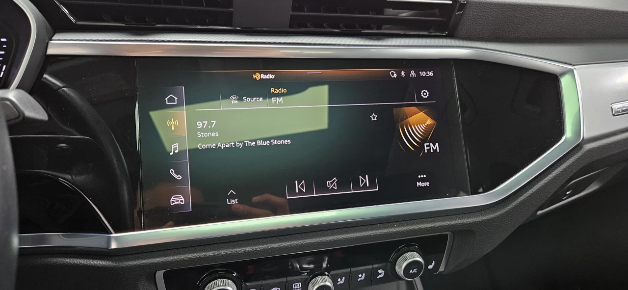 2023 Audi Q3 45 TFSI quattro LOADED ROOF Image principale