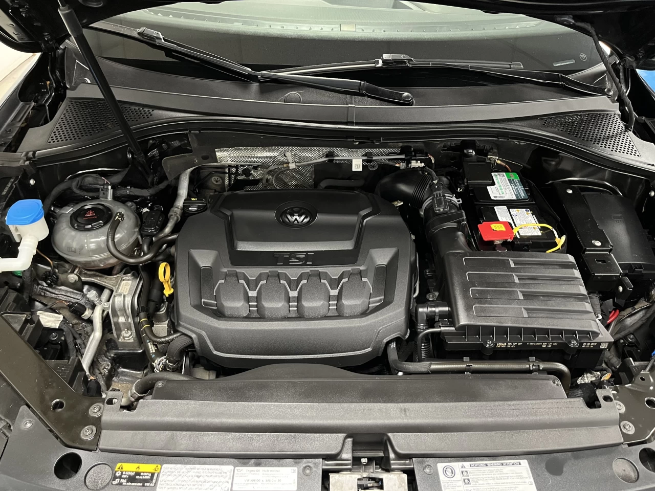 2019 Volkswagen Tiguan HIGHLINE RLINE 7 PASSANGER Image principale