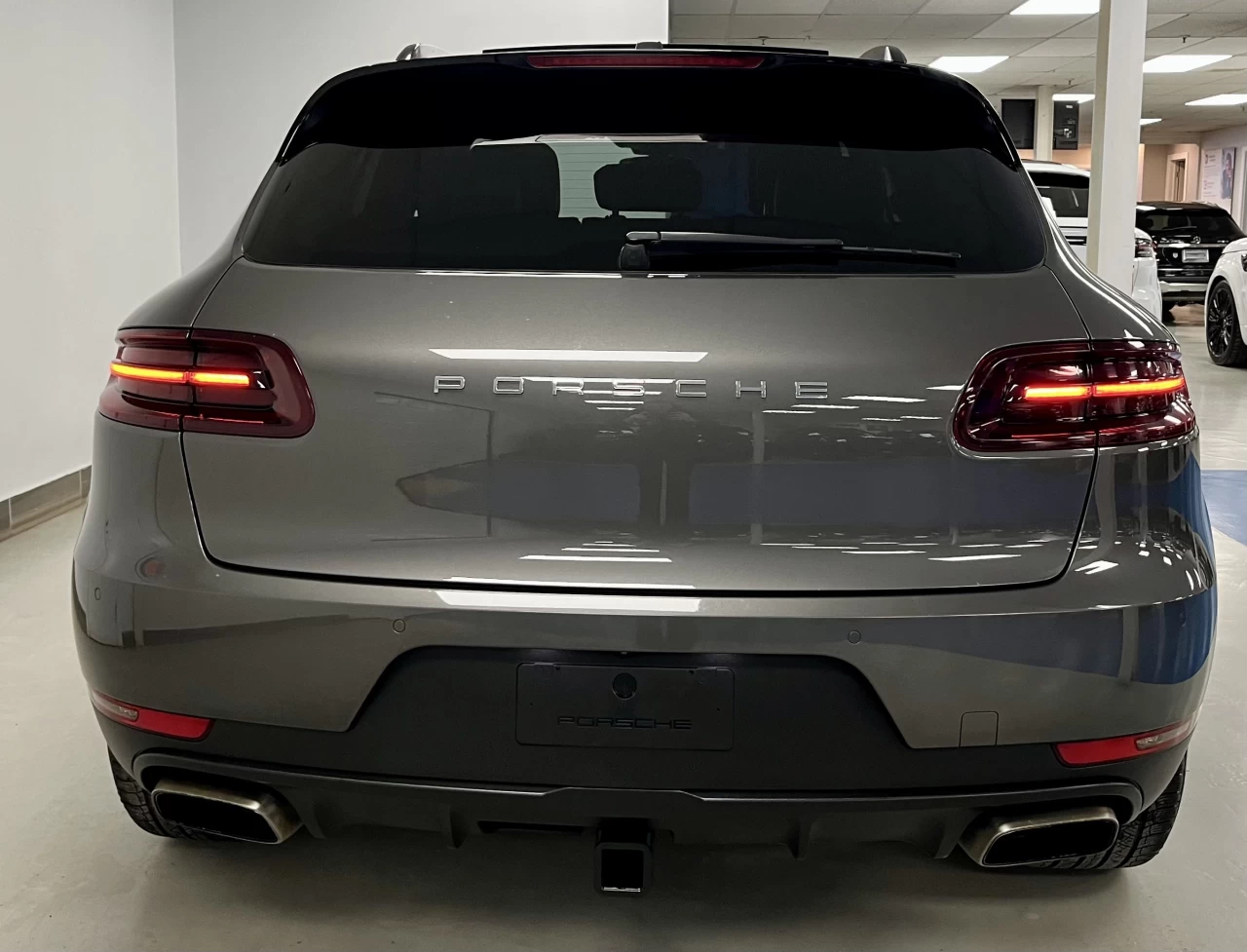 2018 Porsche Macan AWD - PANO ROOF - LANE ASSIST - CAMERA Image principale
