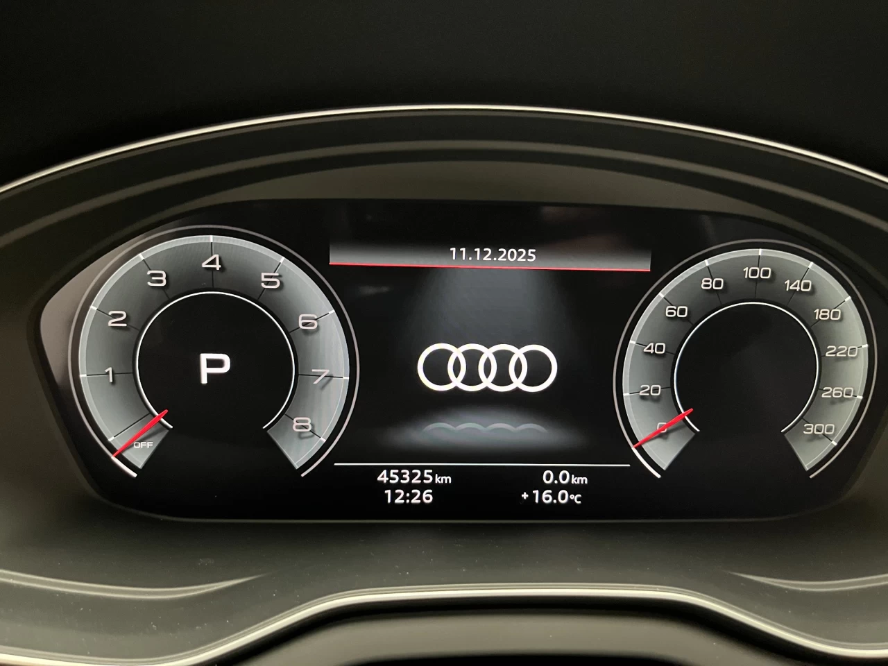 2022 Audi Q5 PROGRESSIVE S-LINE QUANTUM GREY - BLACK OPTICS Image principale
