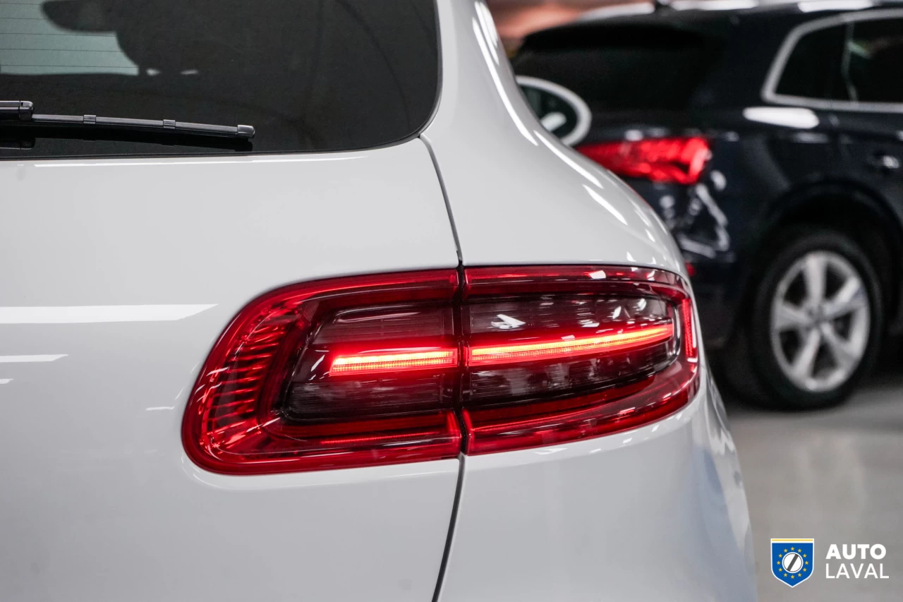 2017 Porsche Macan AWD 4dr Image principale