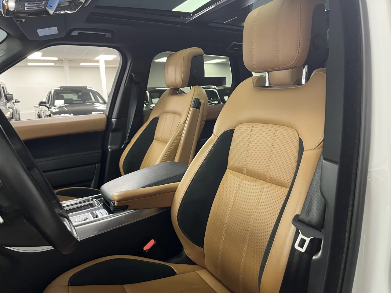 2019 Land Rover Range Rover Sport Supercharged Dynamic HSE AUTO B CONFIGURATION Image principale