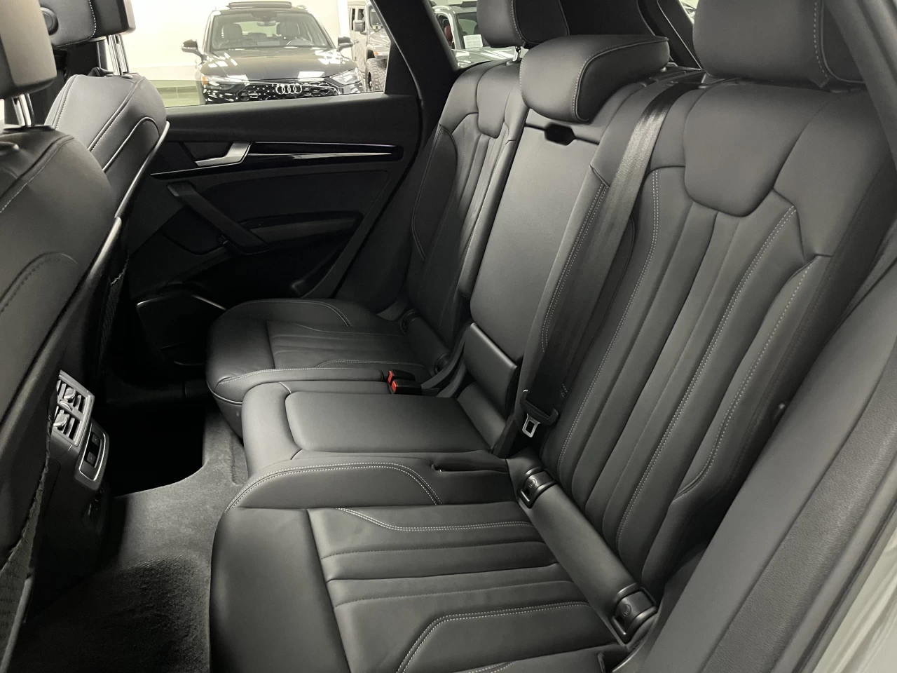 2022 Audi Q5 PROGRESSIVE S-LINE QUANTUM GREY - BLACK OPTICS Image principale