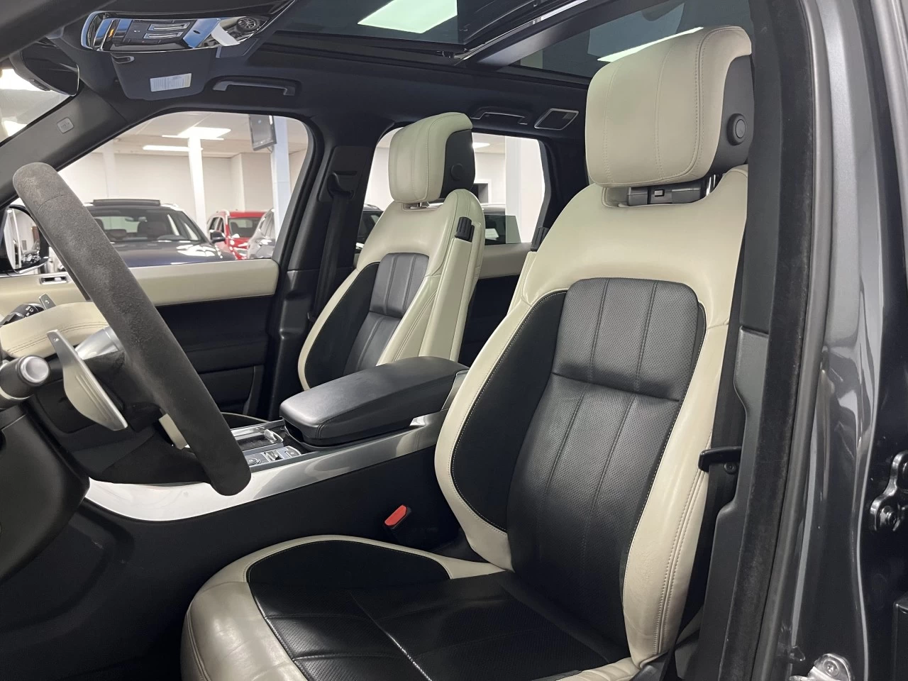 2020 Land Rover Range Rover Sport MHEV HST Image principale