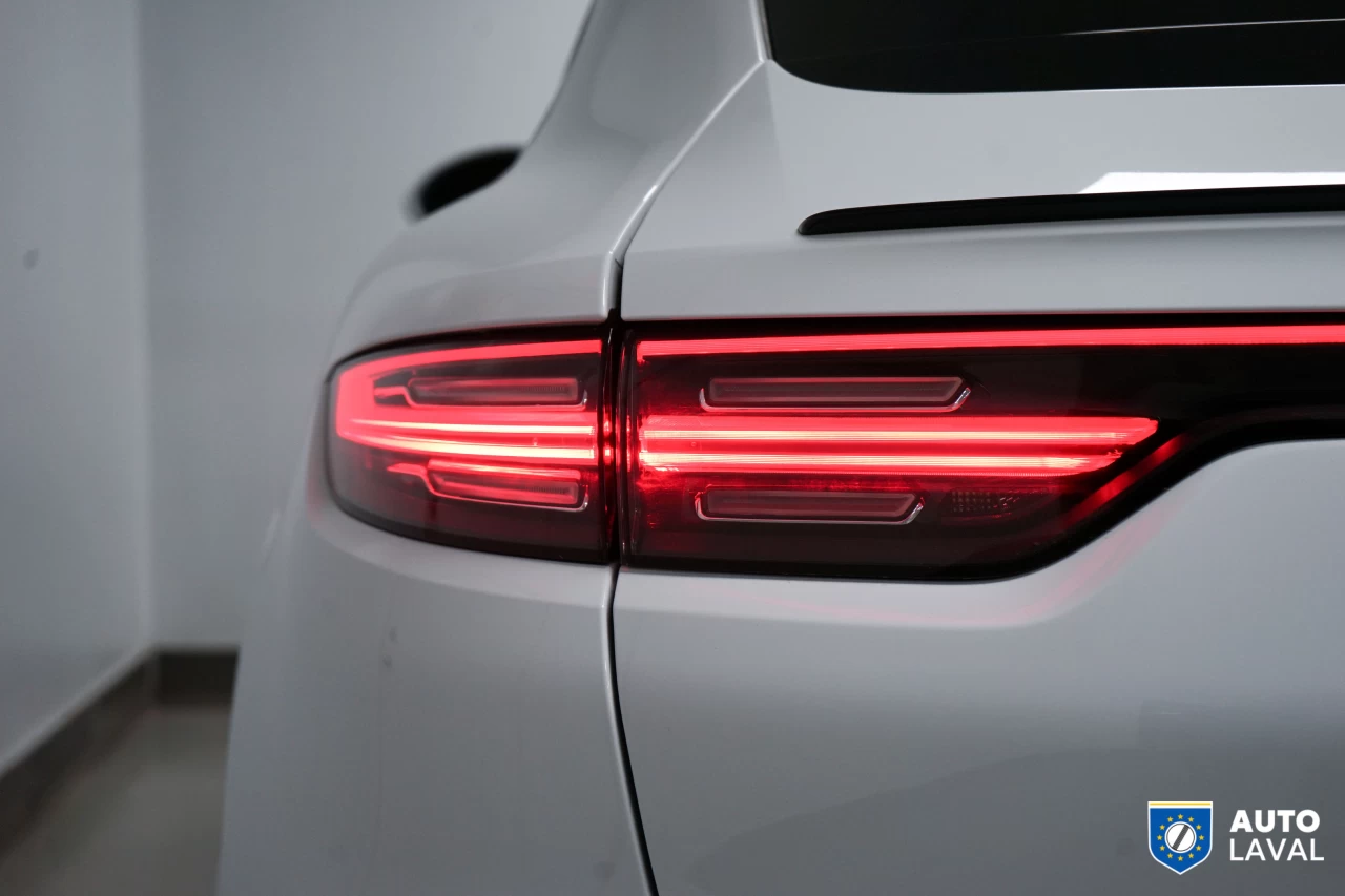 2022 Porsche Cayenne Coupe AWD Main Image