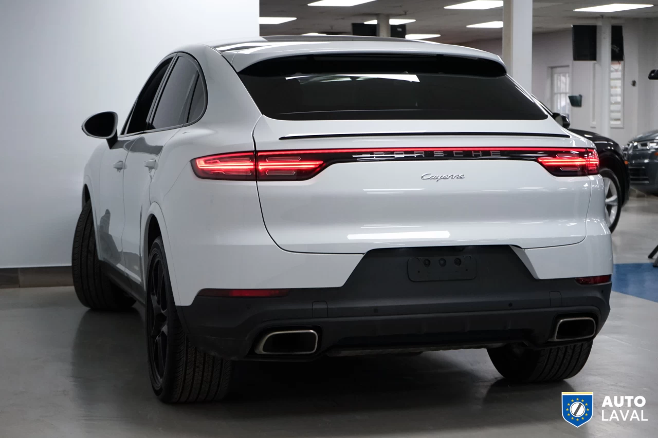 2022 Porsche Cayenne Coupe AWD Main Image