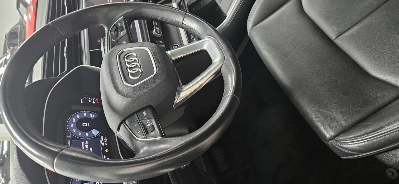 2023 Audi Q3 45 TFSI quattro LOADED ROOF Image principale