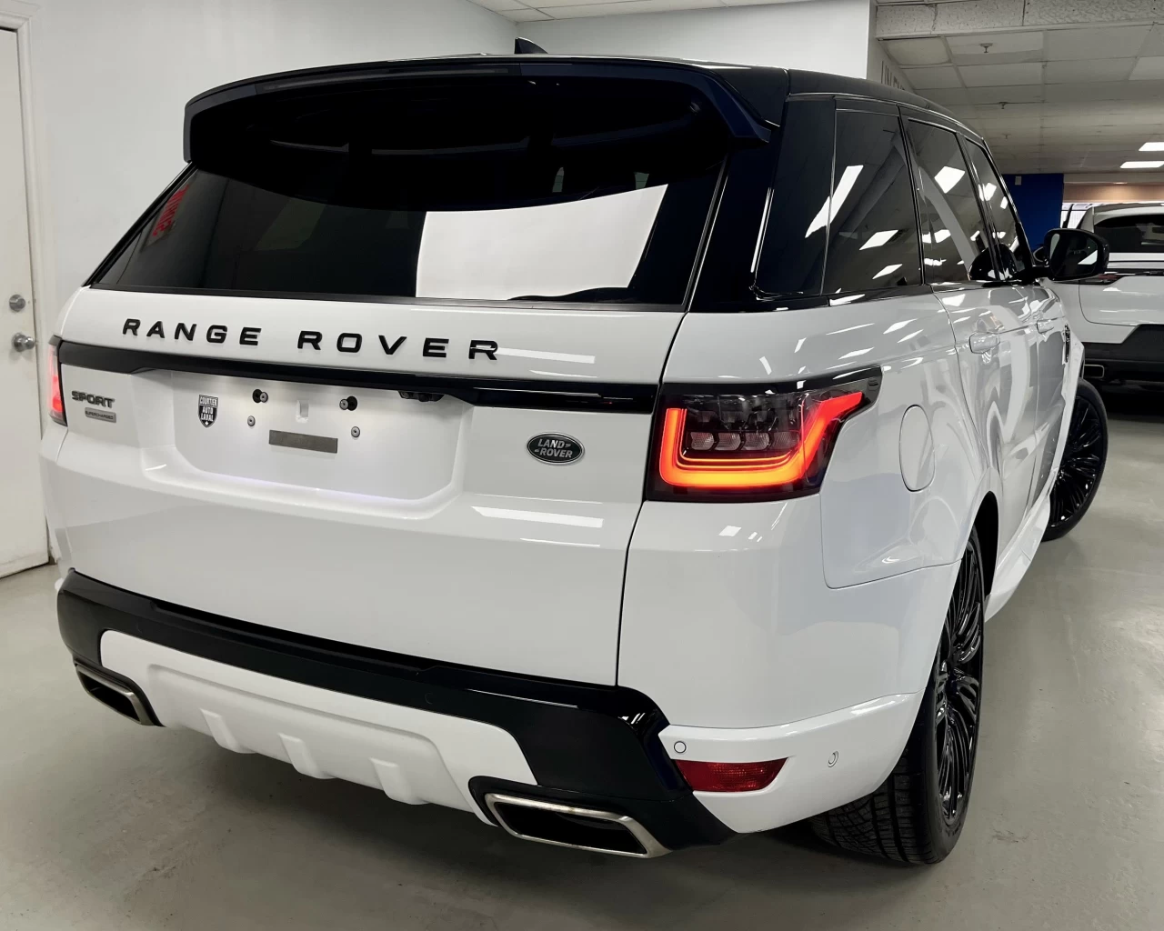 2019 Land Rover Range Rover Sport Supercharged Dynamic HSE AUTO B CONFIGURATION Main Image