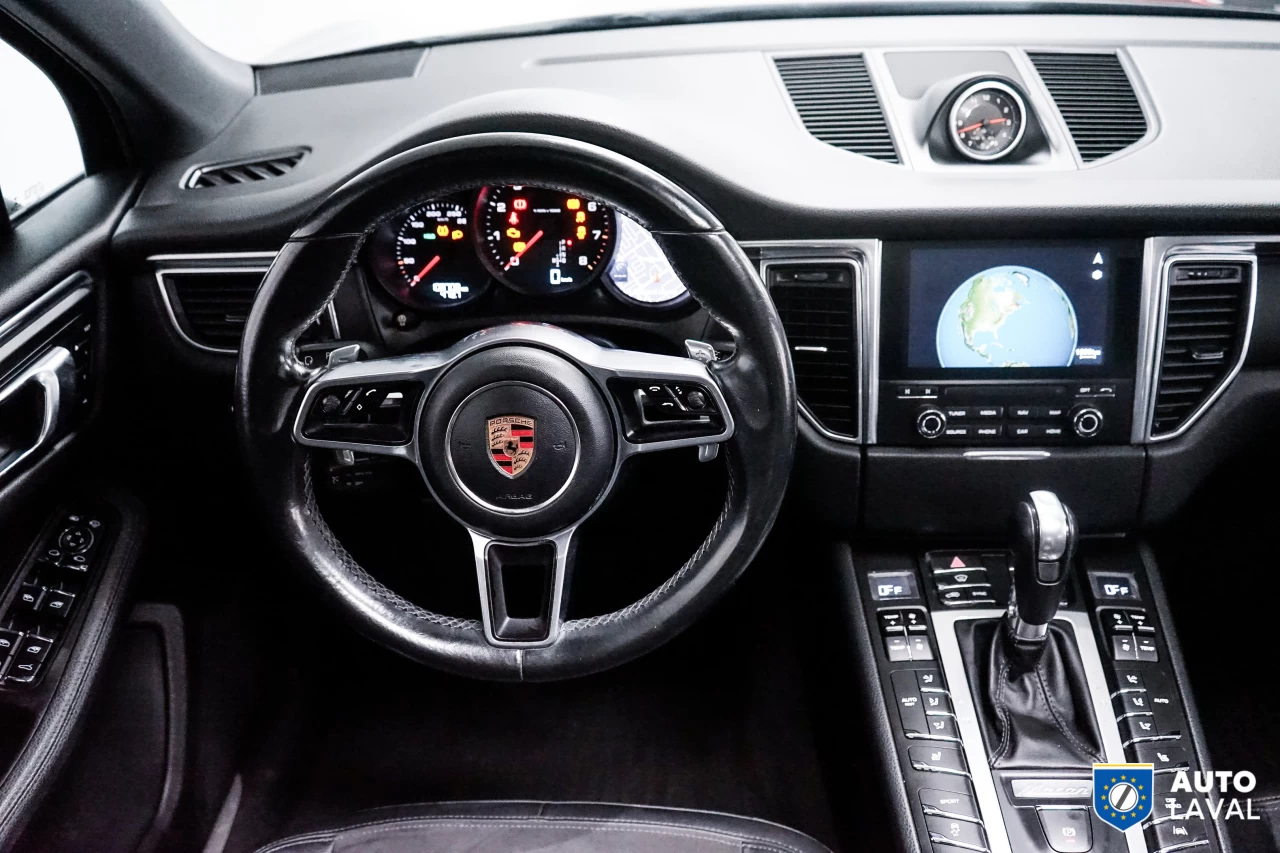 2017 Porsche Macan AWD   BOSE   BACKUP CAM   SUNROOF Image principale