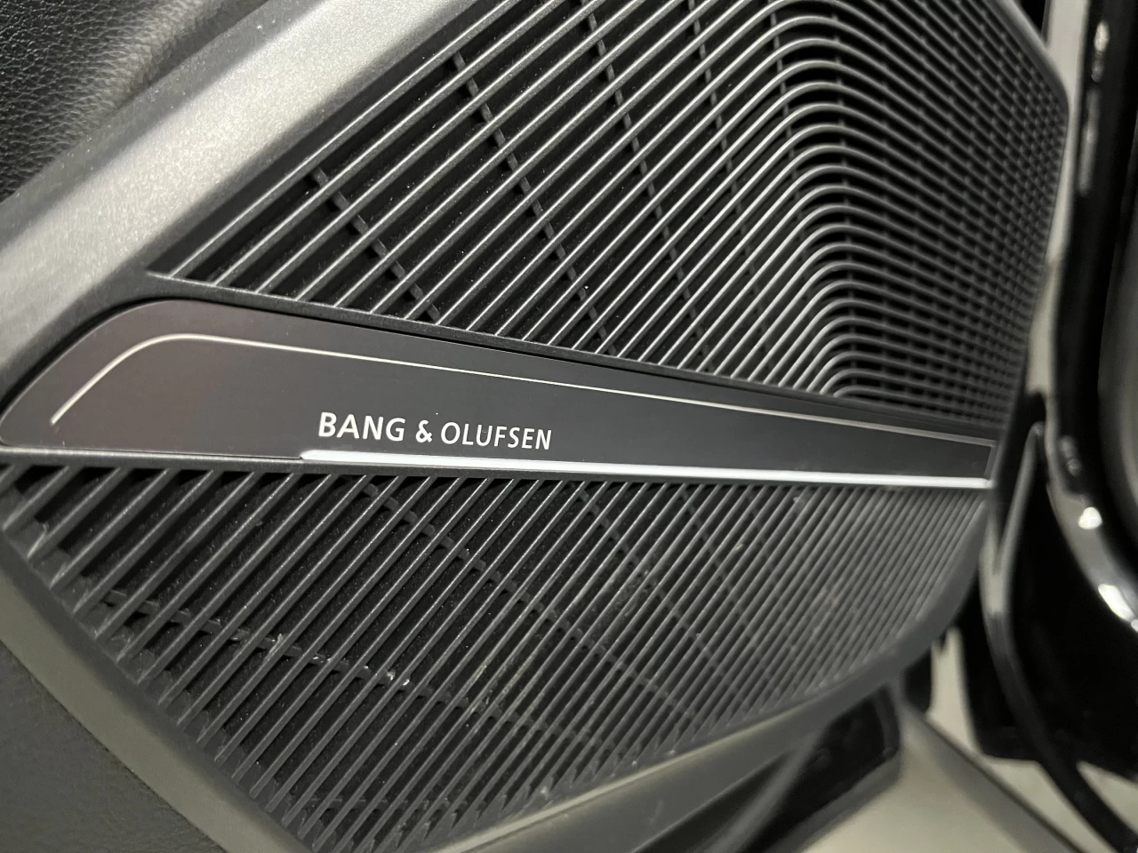 2022 Audi Q5 Sportback Technik 45 TFSI quattro *LOW KM* Main Image