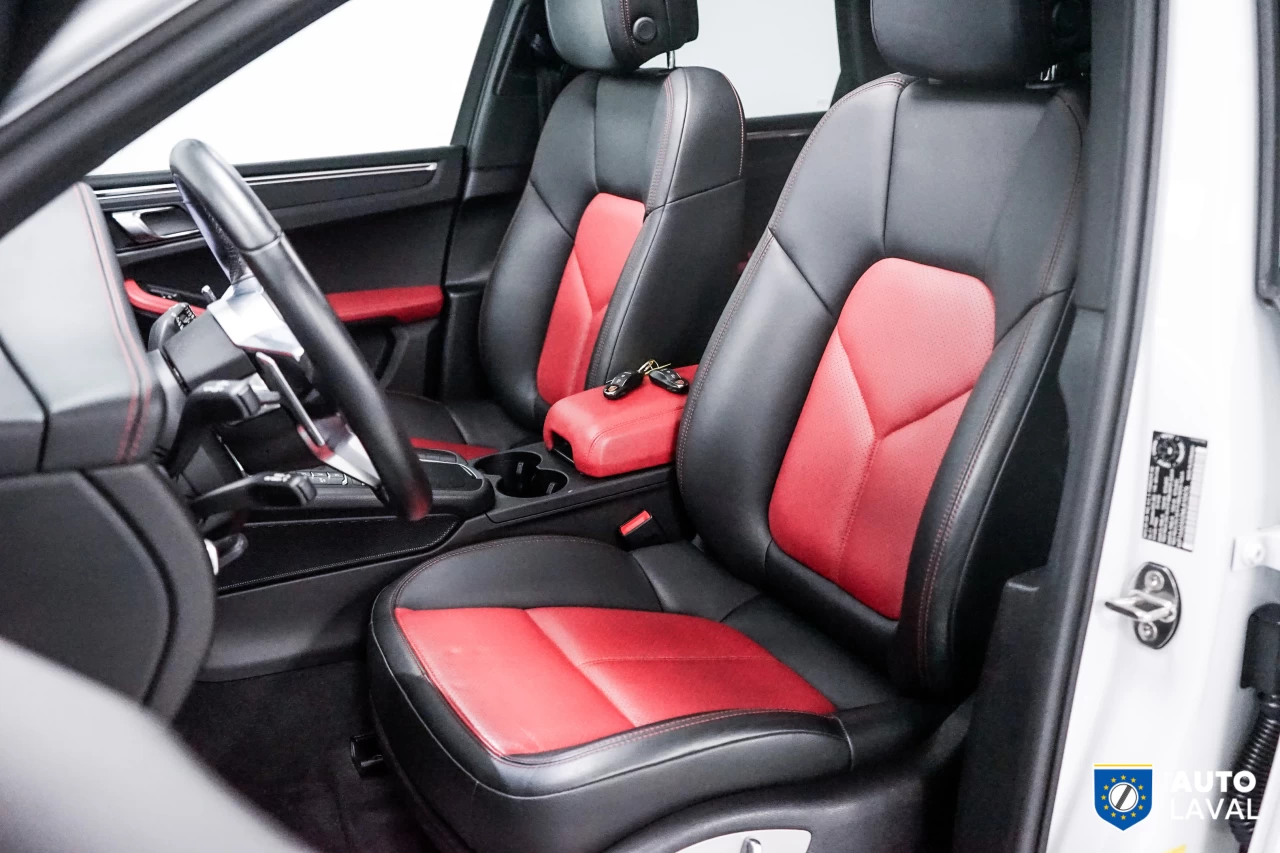 2021 Porsche Macan AWD Image principale