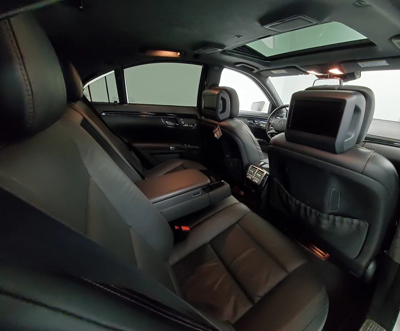 2013 Mercedes-Benz S-Class 4dr Sdn S 550 4MATIC SWB Image principale