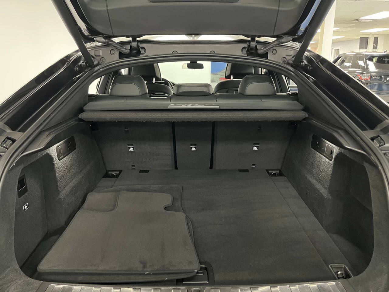 2023 BMW X6 **SOLD** MSPORT-FROZEN BLACK METALLIC Image principale