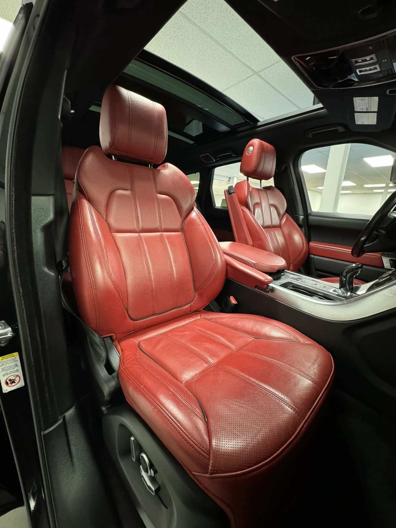 2016 Land Rover Range Rover Sport V8 SC Dynamic - FULL BLACK/RED - LOW KM - 510HP! Main Image