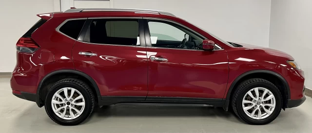 Nissan Rogue AWD 4dr SV 2017