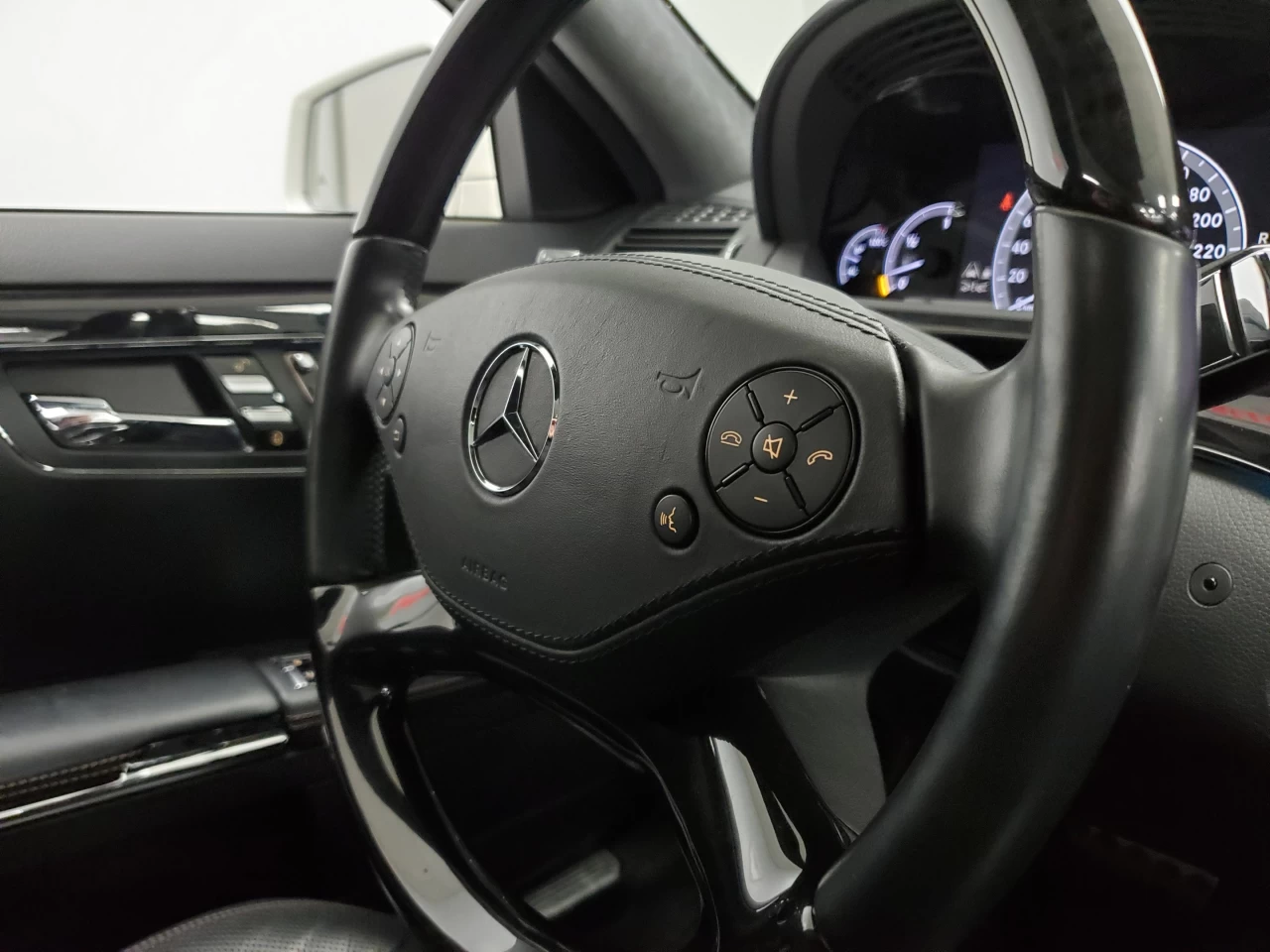 2013 Mercedes-Benz S-Class 4dr Sdn S 550 4MATIC SWB Image principale