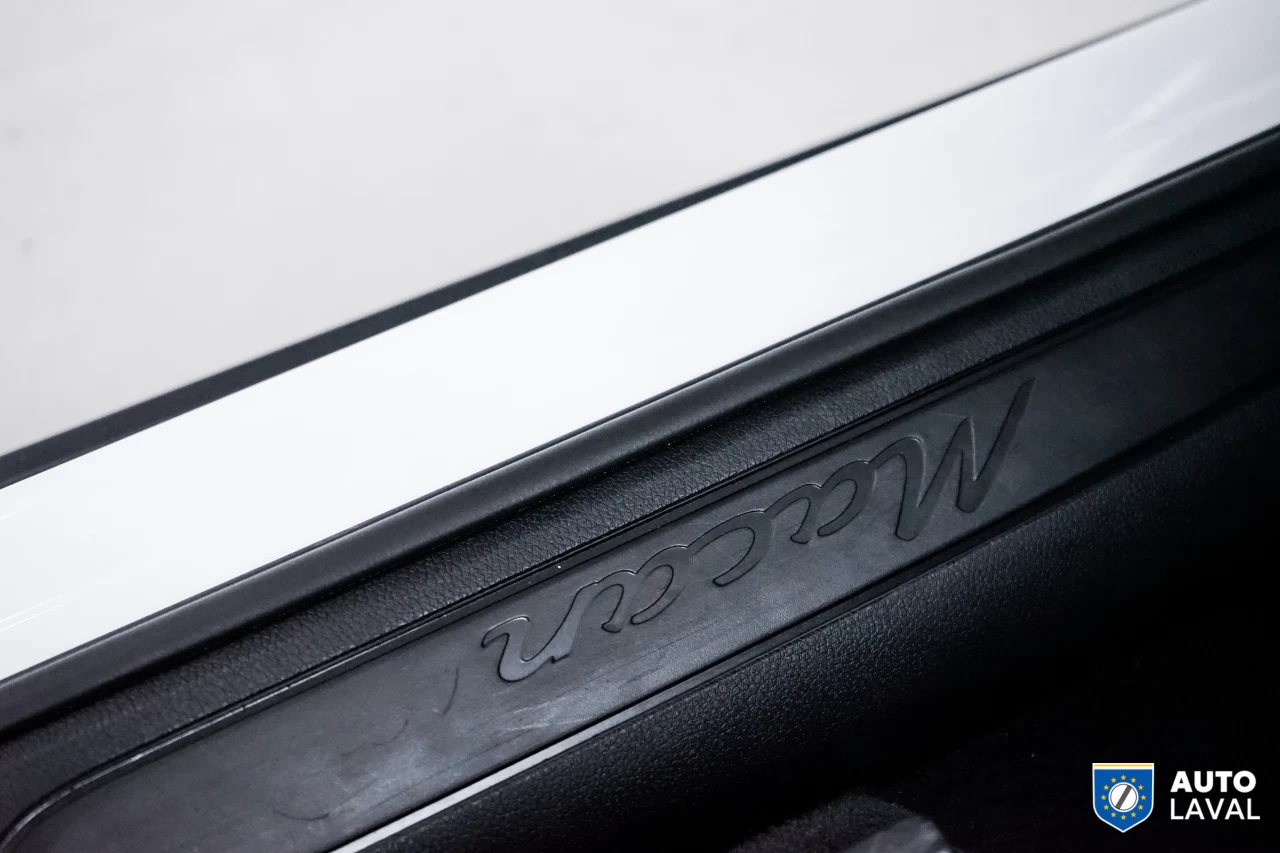 2021 Porsche Macan AWD Image principale