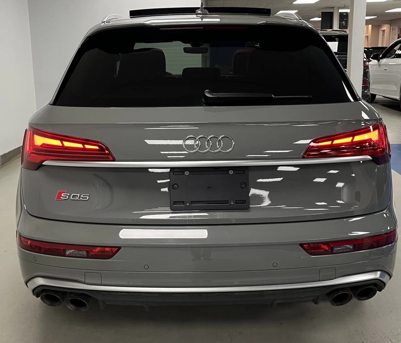2022 Audi SQ5 QUANTUM GRAY  S-LINE  TECHNIC AIR RIDE Main Image