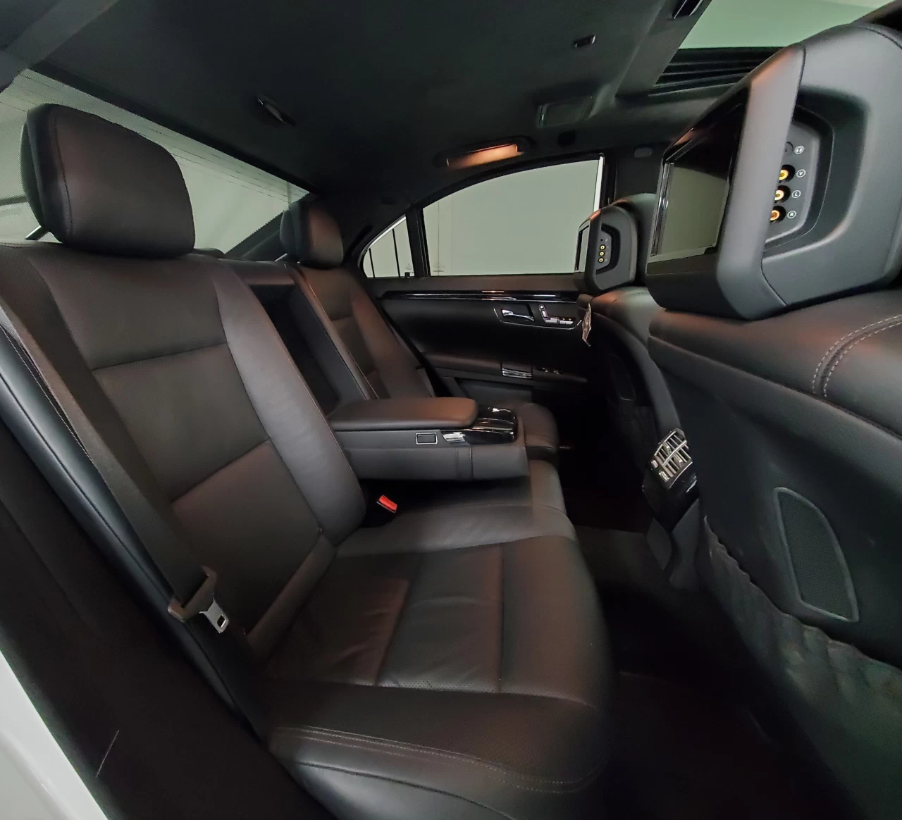 2013 Mercedes-Benz S-Class 4dr Sdn S 550 4MATIC SWB Image principale