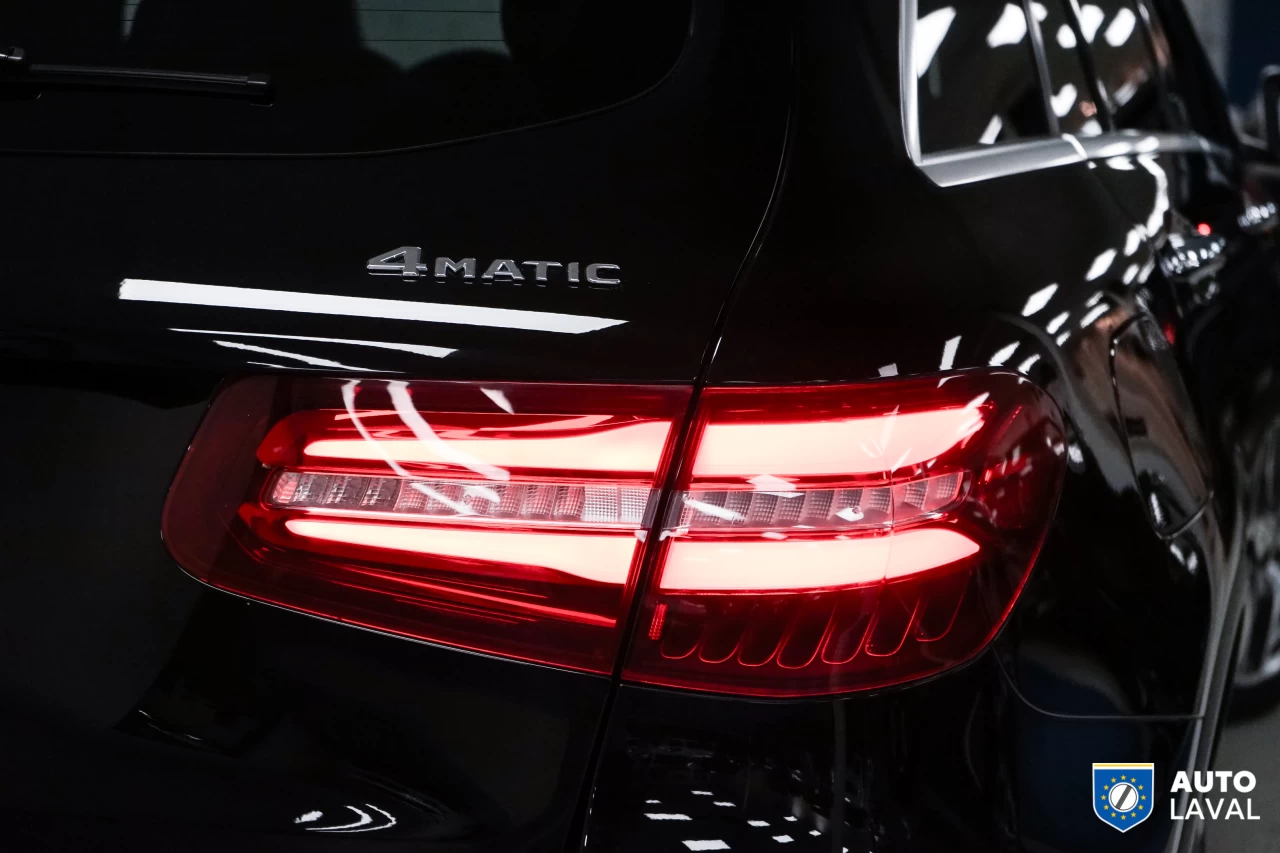 2019 Mercedes-Benz GLC GLC 300 AMG PACK   360 CAM   INT BRUN Image principale