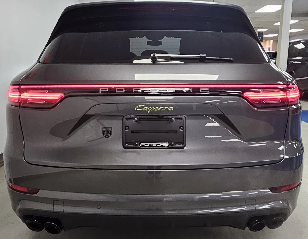 2021 Porsche Cayenne E-HYBRID AWD ONE OWNER NO ACCIDENTS CPO WARRANTY Main Image