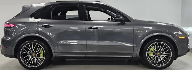 Porsche Cayenne E-HYBRID AWD ONE OWNER NO ACCIDENTS CPO WARRANTY 2021