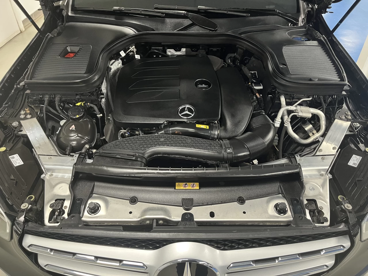 2021 Mercedes-Benz GLC GLC 300 4MATIC SUV *LOW KM* Main Image