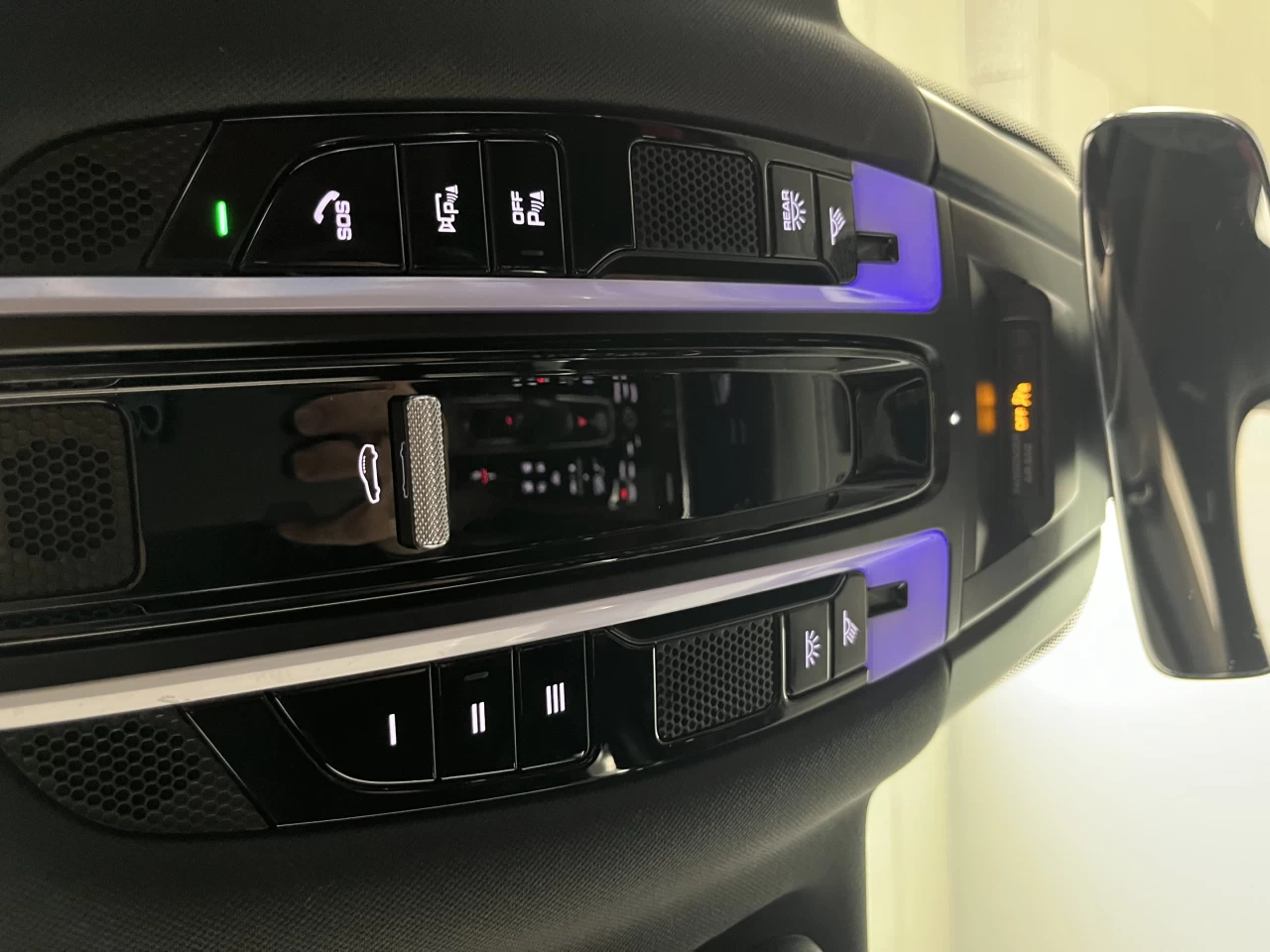 2022 Porsche Cayenne Coupe AWD Main Image