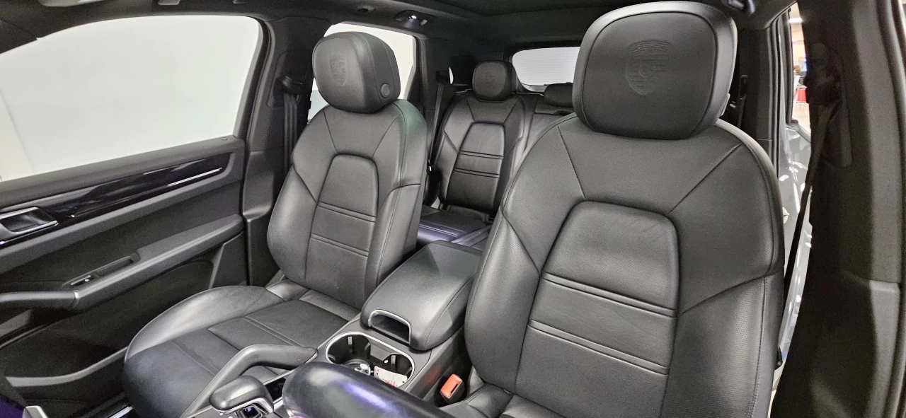 2021 Porsche Cayenne E-HYBRID AWD ONE OWNER NO ACCIDENTS CPO WARRANTY Main Image