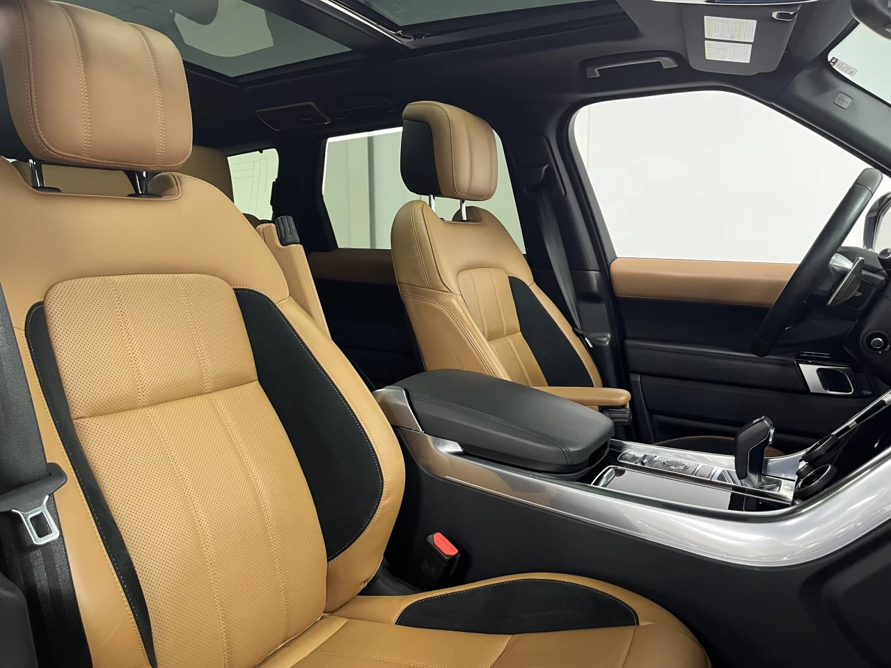 2019 Land Rover Range Rover Sport Supercharged Dynamic HSE AUTO B CONFIGURATION Image principale