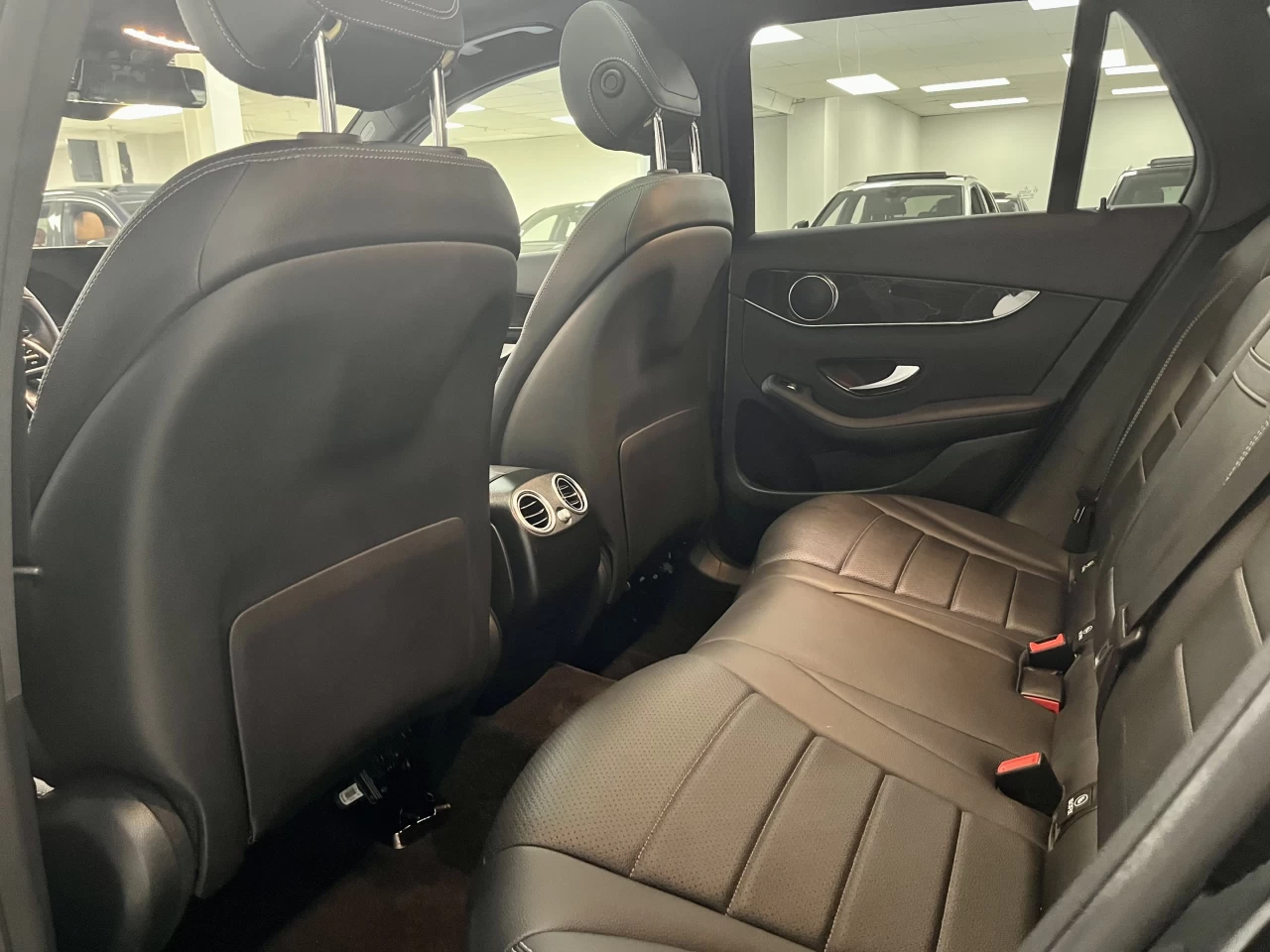 2021 Mercedes-Benz GLC GLC 300 4MATIC SUV *LOW KM* Main Image