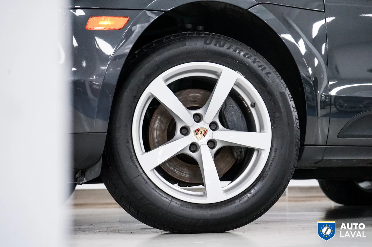 2017 Porsche Macan AWD   BOSE   BACKUP CAM   SUNROOF Image principale