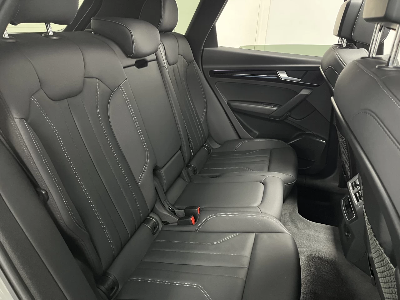 2022 Audi Q5 PROGRESSIVE S-LINE QUANTUM GREY - BLACK OPTICS Image principale