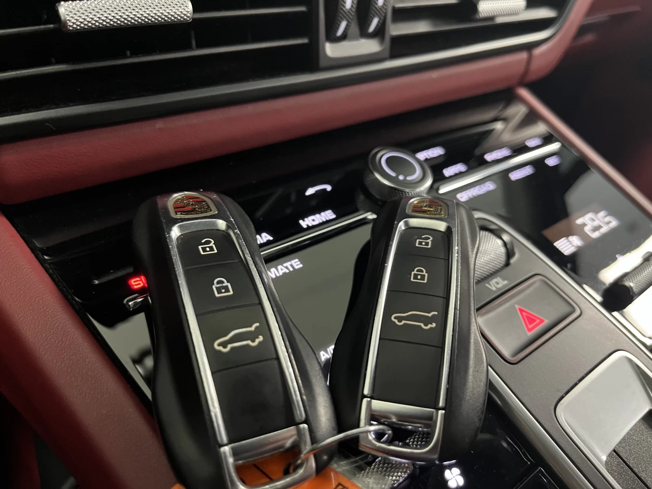 2022 Porsche Cayenne Coupe AWD Main Image