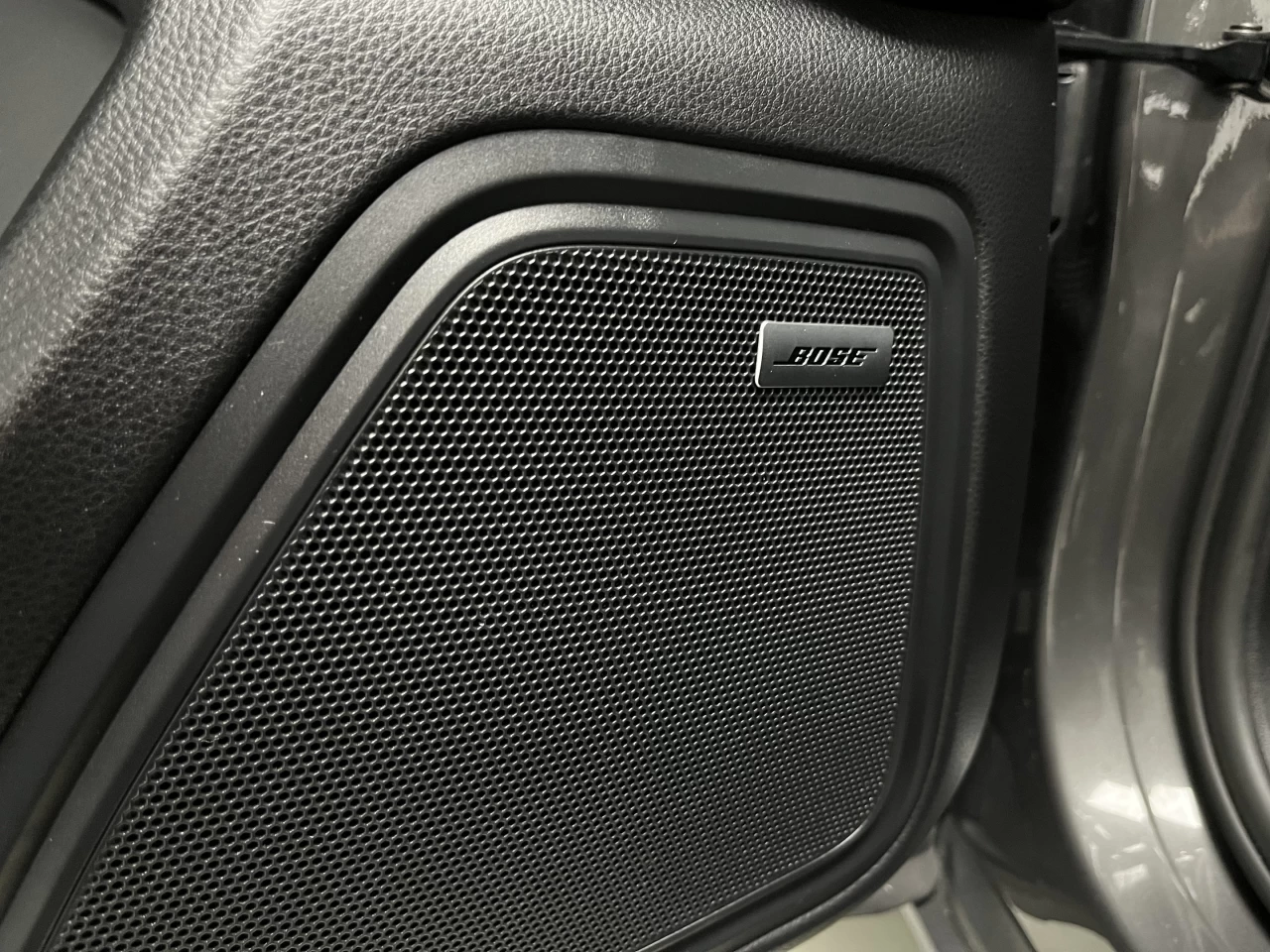 2018 Porsche Macan AWD - PANO ROOF - LANE ASSIST - CAMERA Main Image