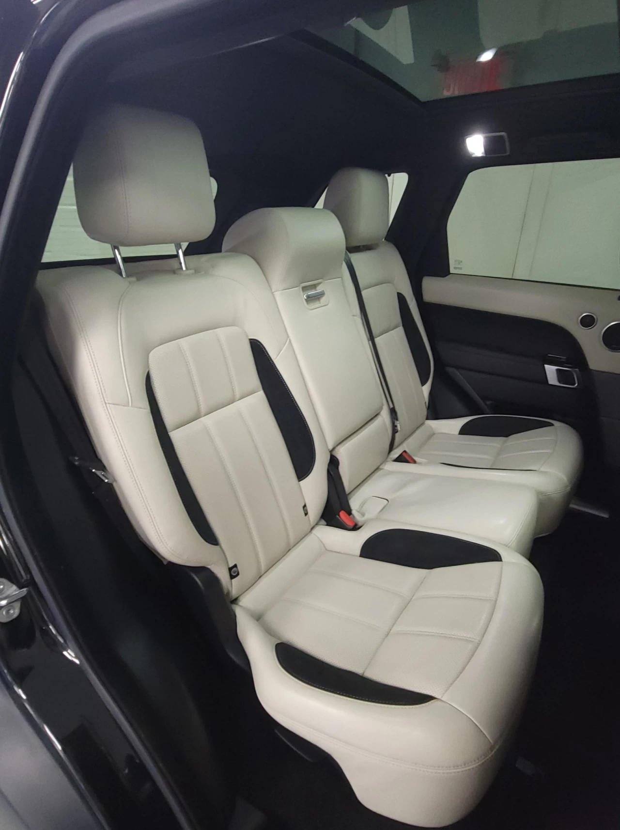 2020 Land Rover Range Rover Sport V8 Supercharged HSE Dynamic Main Image