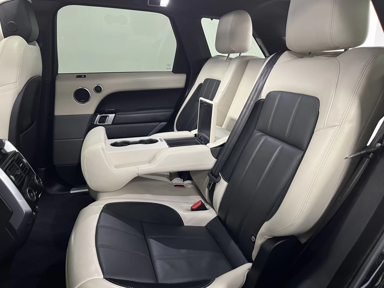 2020 Land Rover Range Rover Sport HST Image principale