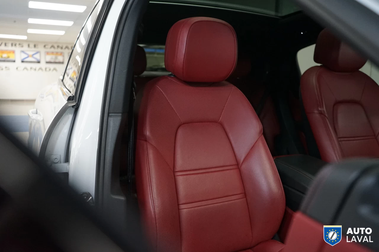 2022 Porsche Cayenne Coupe AWD Main Image