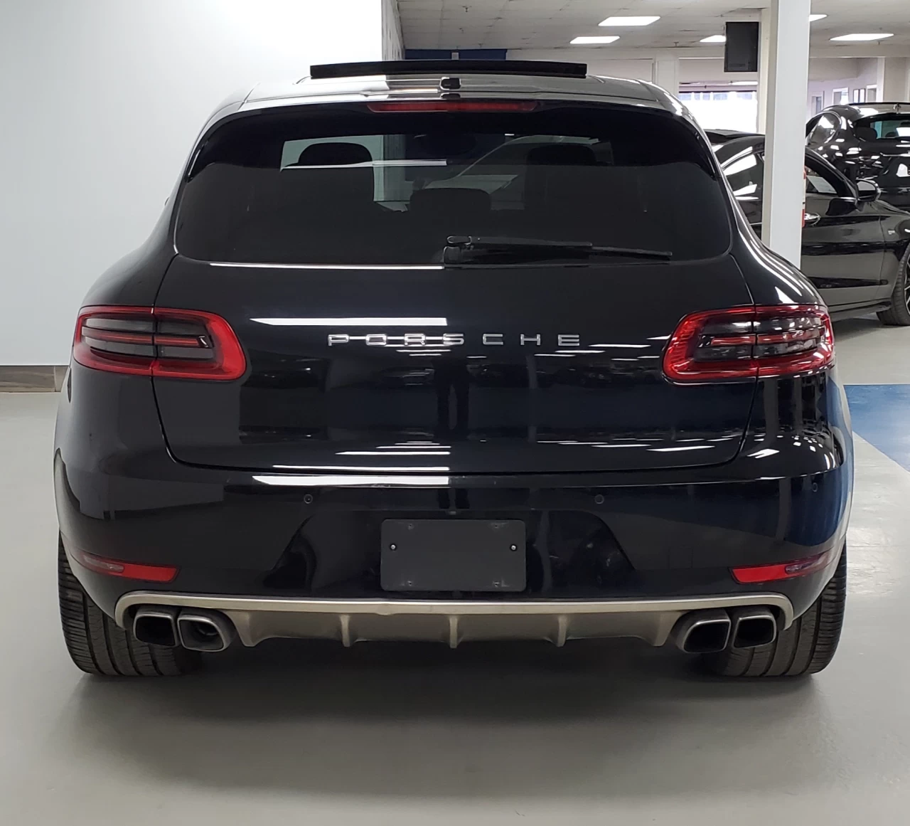 2015 Porsche Macan AWD 4dr Turbo Image principale