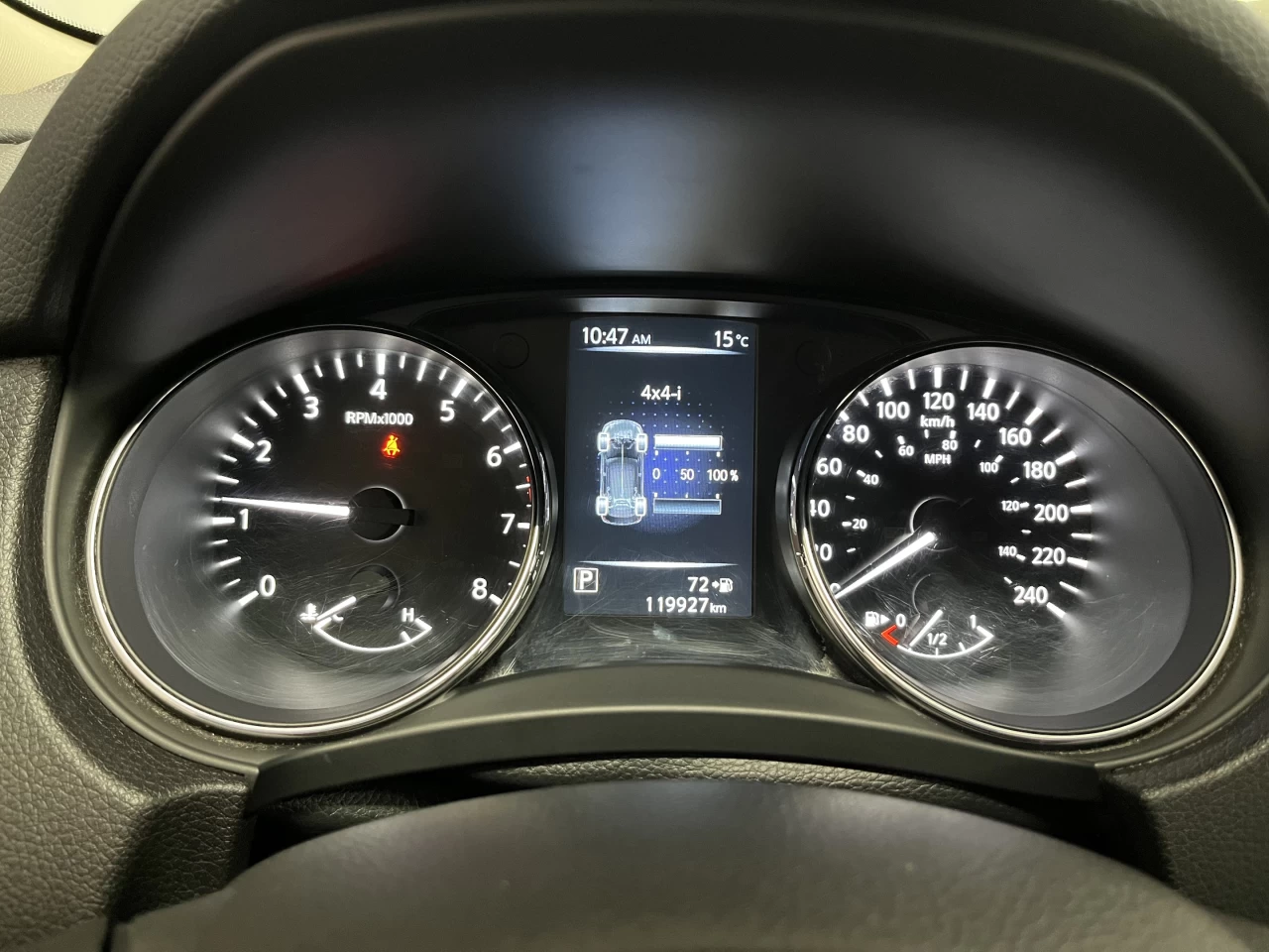 2017 Nissan Rogue AWD 4dr SV Main Image