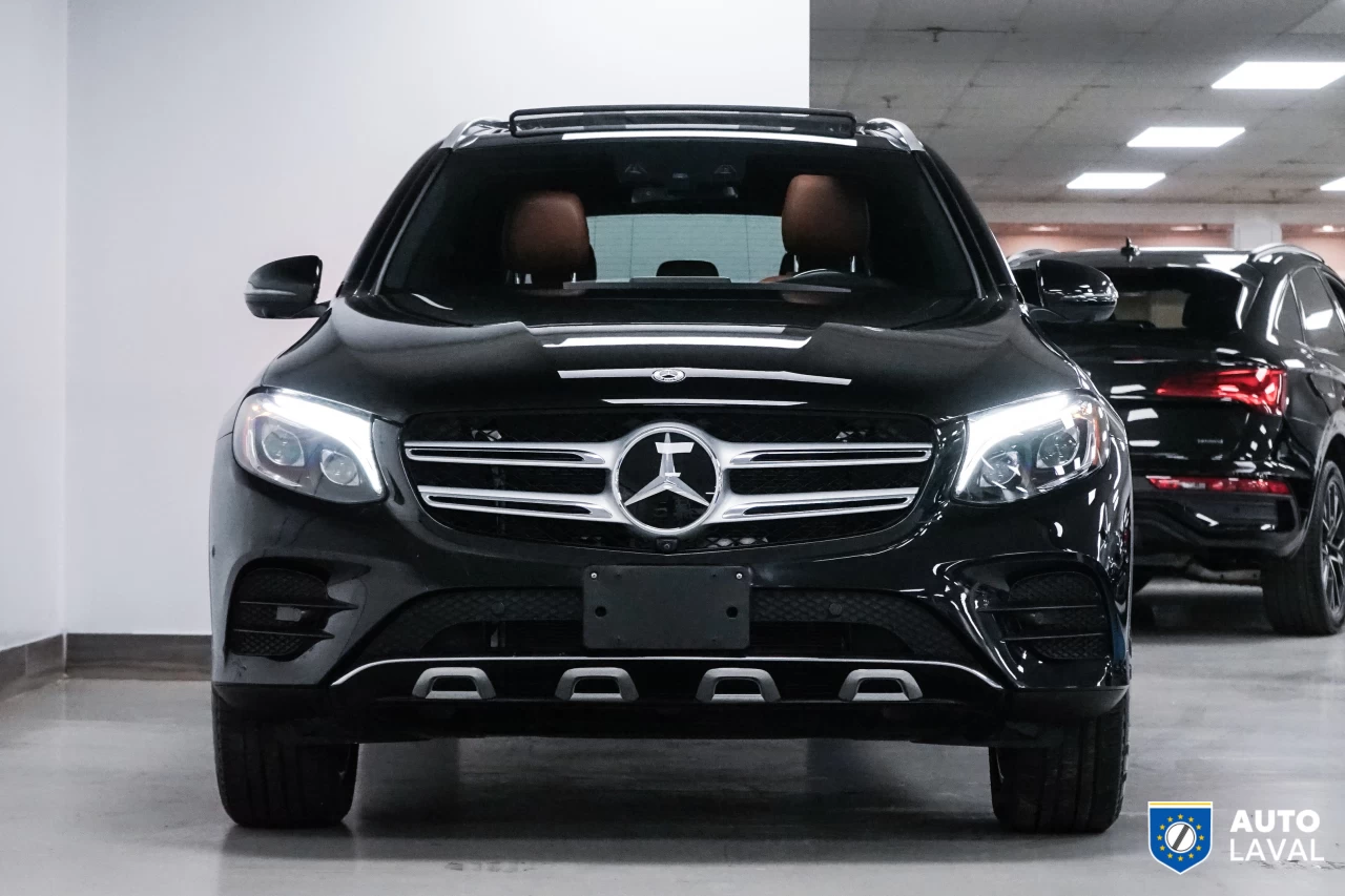 2019 Mercedes-Benz GLC GLC 300 AMG PACK   360 CAM   INT BRUN Image principale