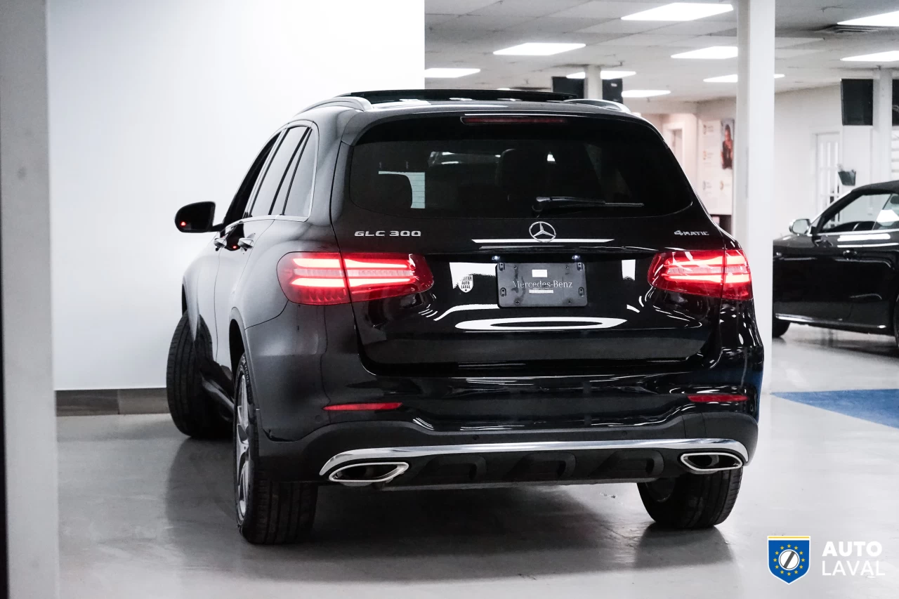 2019 Mercedes-Benz GLC GLC 300 AMG PACK   360 CAM   INT BRUN Image principale