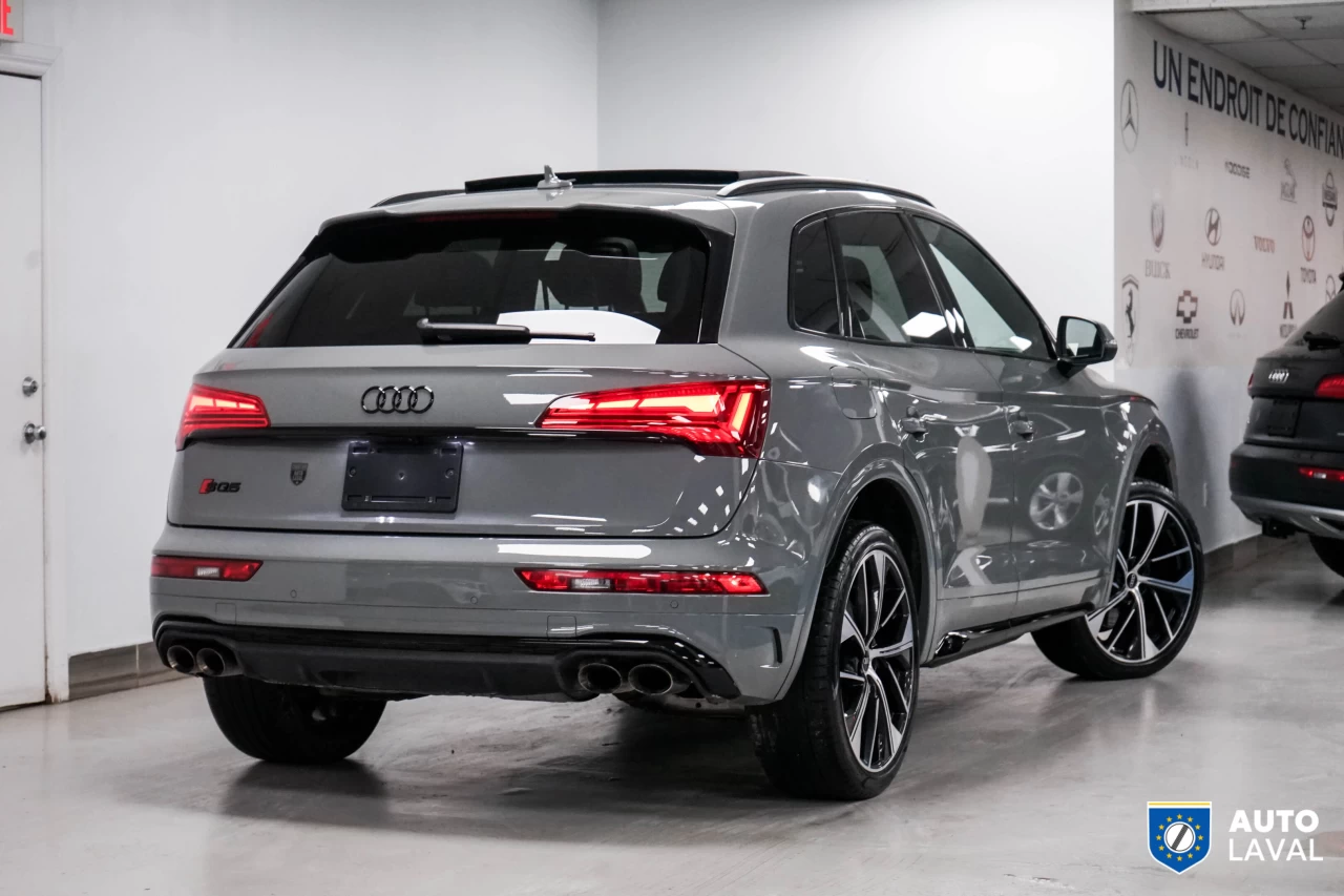 2022 Audi SQ5 TECHNIK  QUANTUM GRAY Main Image